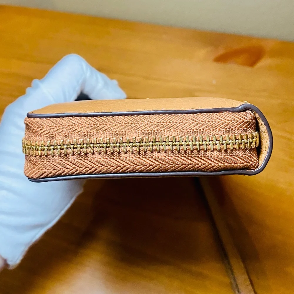 EUC Michael Kors Camel Brown Saffiano Leather Continental Wristlet